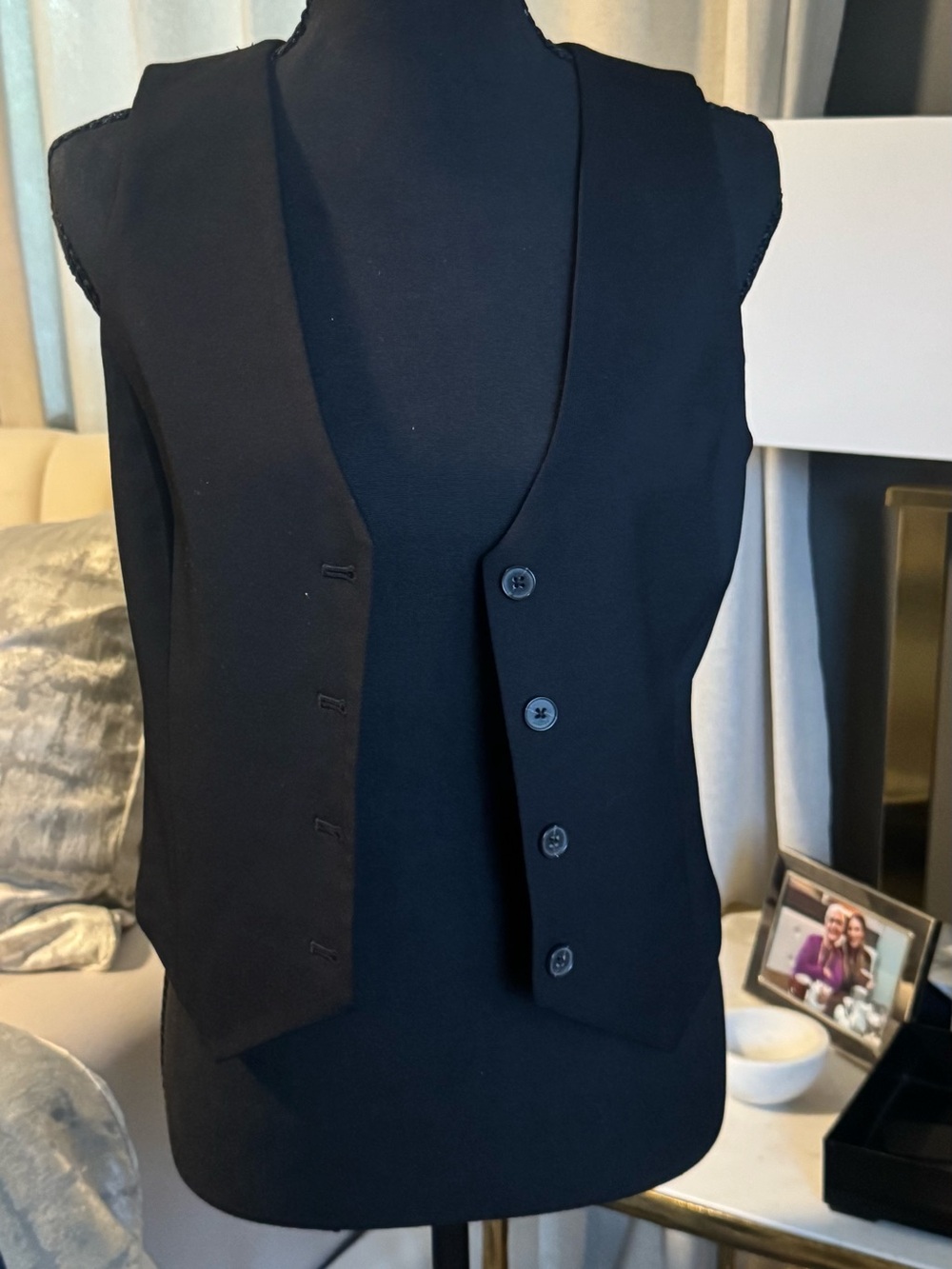 Aritzia -Babaton- Black Classic V-Neck Suit Vest
